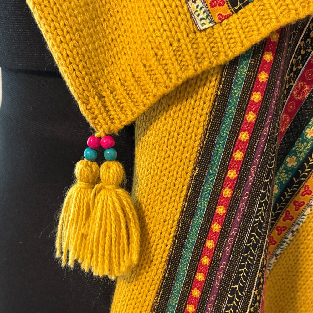 Colorful Knit Scarf with Tassels - Picture 5 of 5